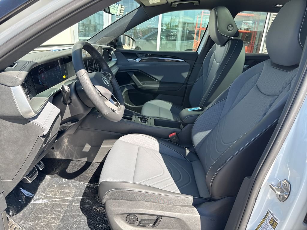 New 2026 Opal Volkswagen 2.0T SE R-Line Black image 17