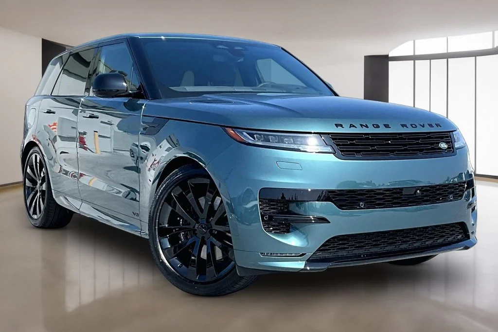 New 2027 Giola Green LAND ROVER  image 2