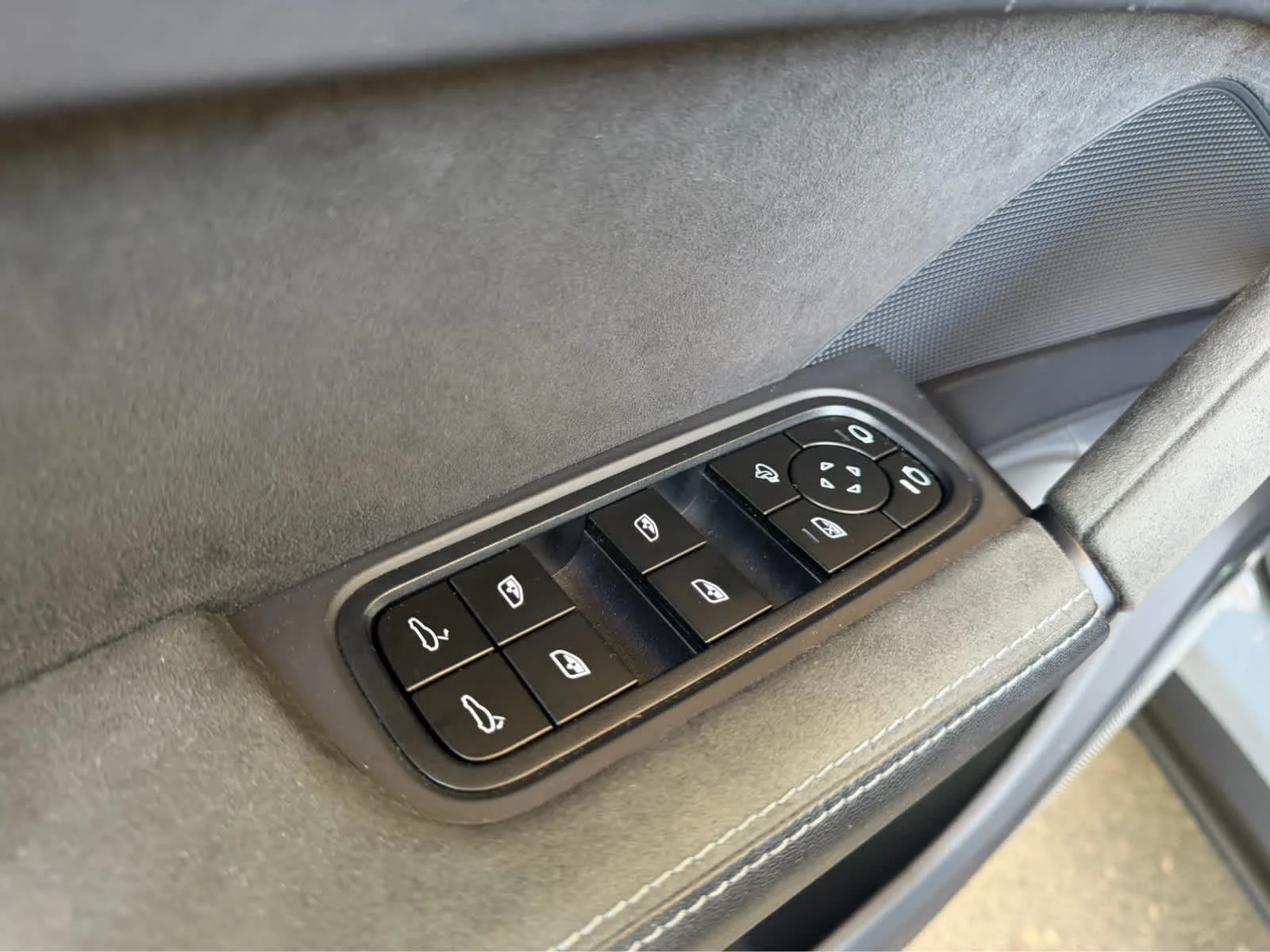 Used 2024 Arctic Grey Porsche Turbo GT image 21