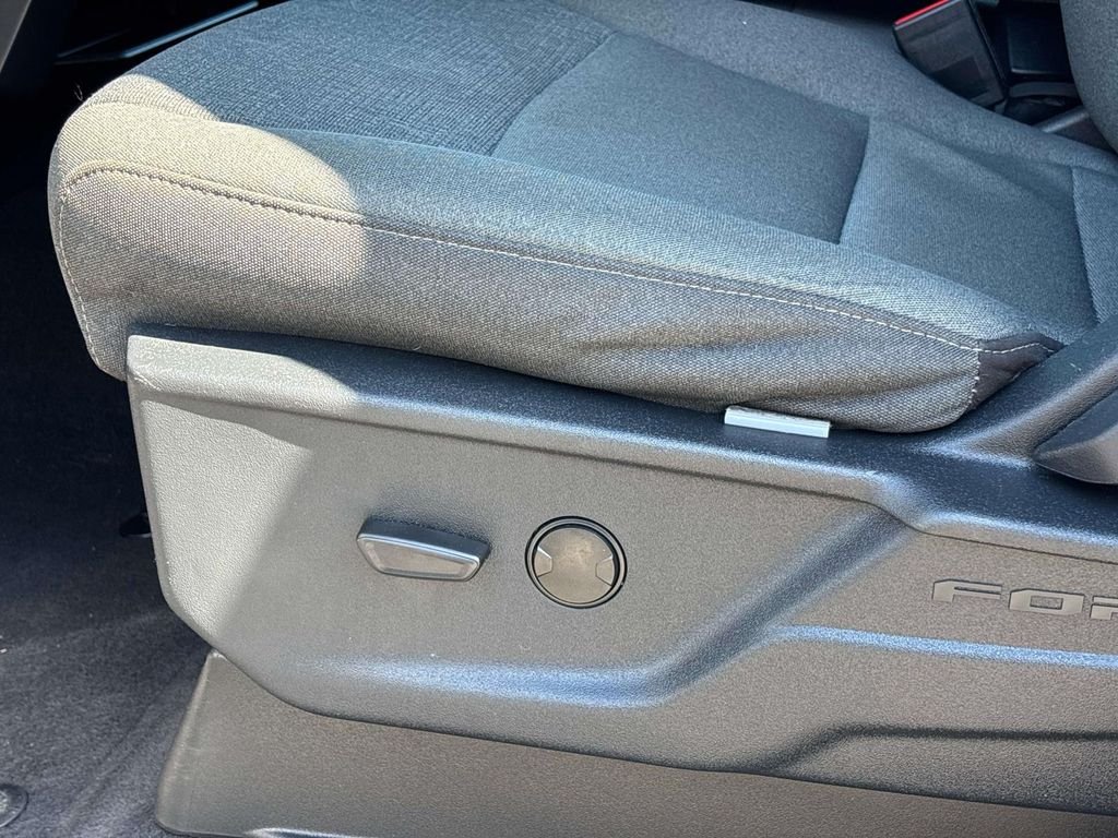 Used 2025 Gray Ford XLT image 32