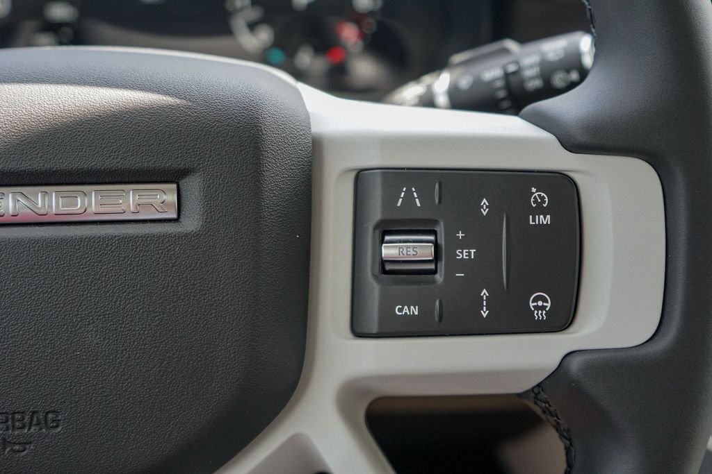 New 2026 Borasco Grey Metallic Land Rover S image 17