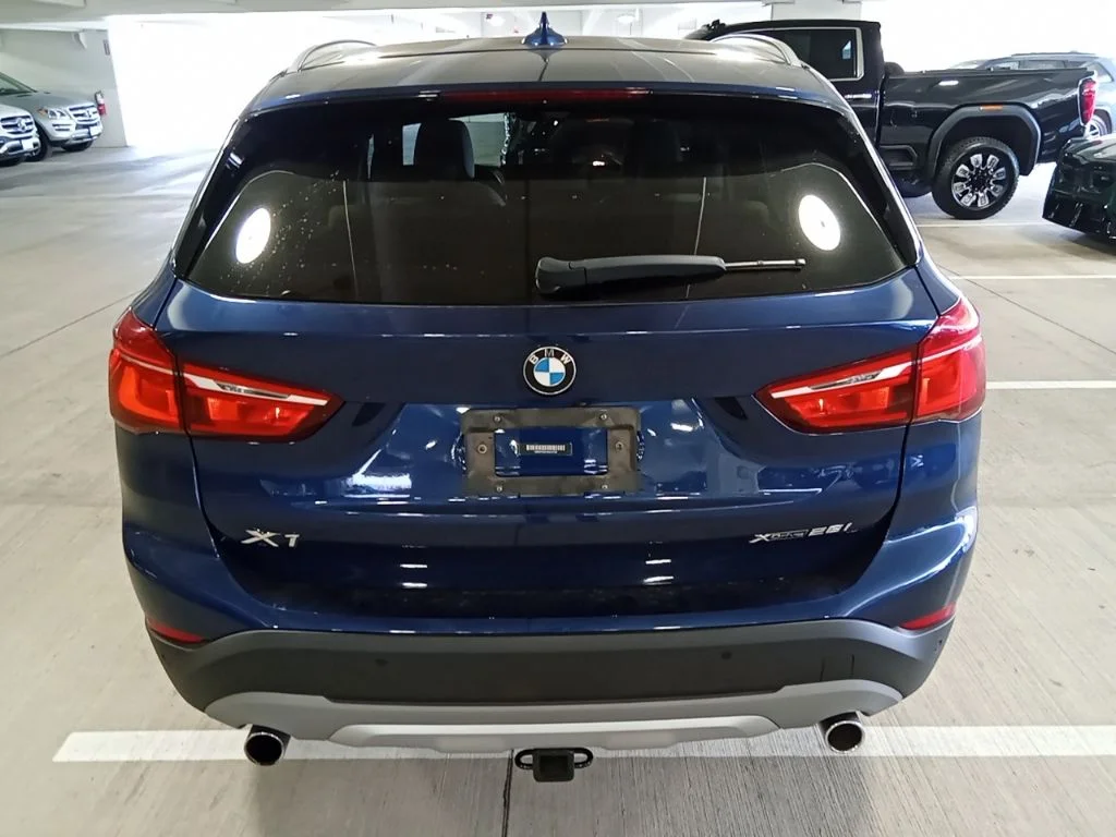 Used 2019 Blue Metallic BMW xDrive28i image 6