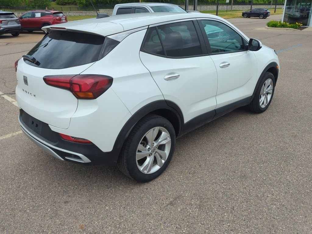 Used 2025 Summit White Buick Preferred image 2