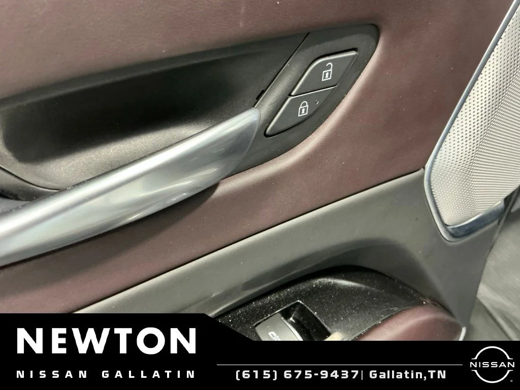 Used 2021 Crystal White Tricoat Cadillac Sport Platinum image 44