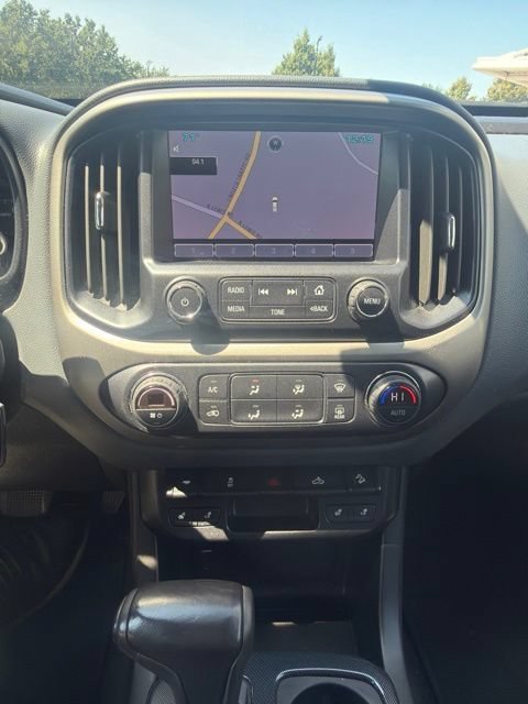Used 2015 BLACK Chevrolet 4WD Z71 image 5