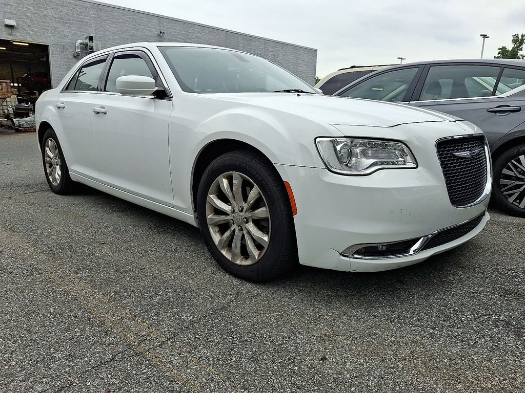 Used 2016 White Chrysler Limited image 1