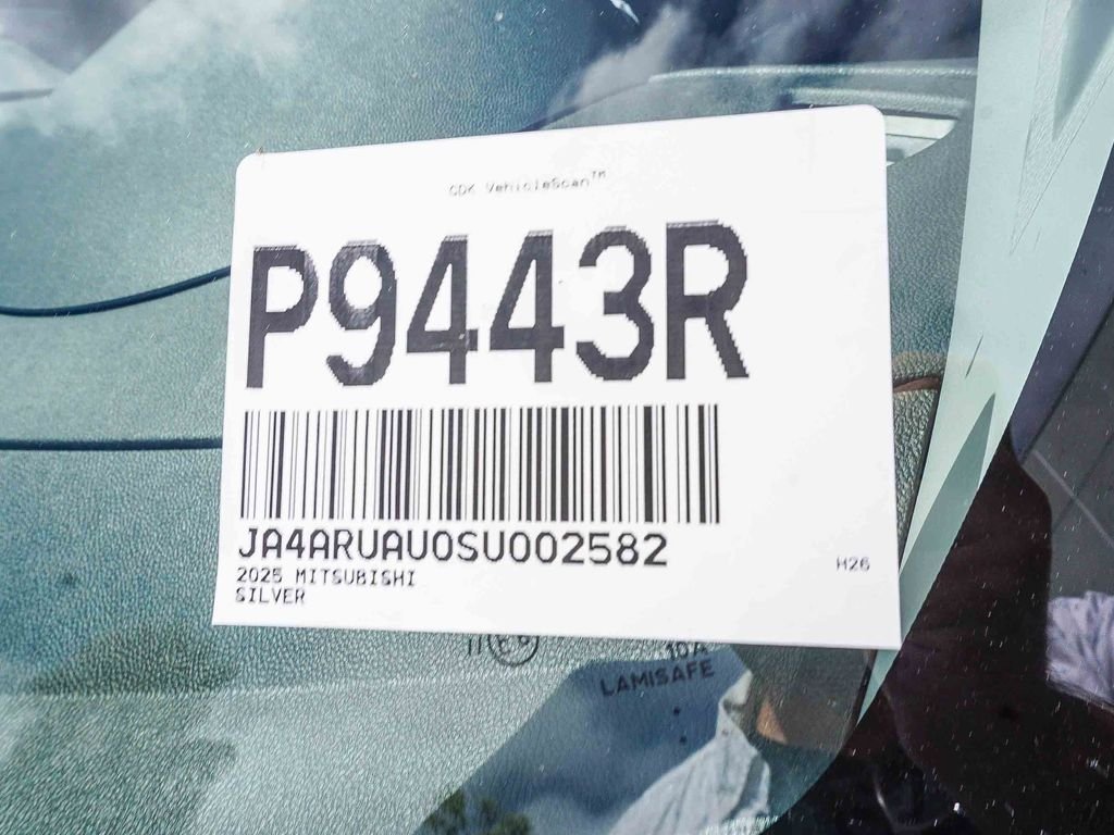 Used 2025 Silver Mitsubishi 2.0 ES image 26