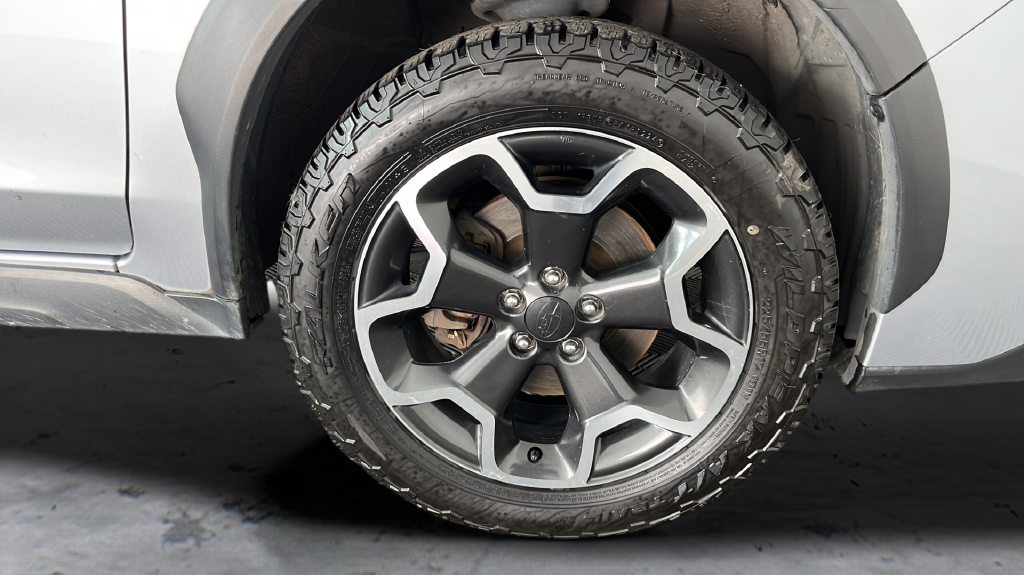 Used 2014 Ice Silver Metallic Subaru 2.0i Limited image 45