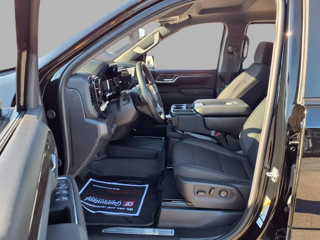 Used 2026 Black Chevrolet RST image 21