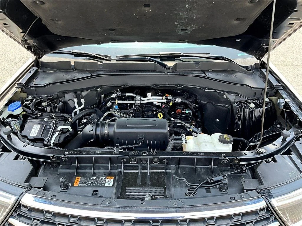 Certified Used 2023 Gray Ford XLT image 36