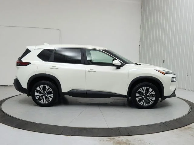 Used 2023 White Nissan SV image 8