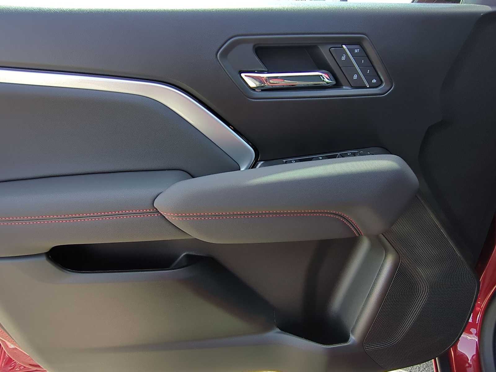 2026 Chevrolet Colorado Z71 - Photo 10