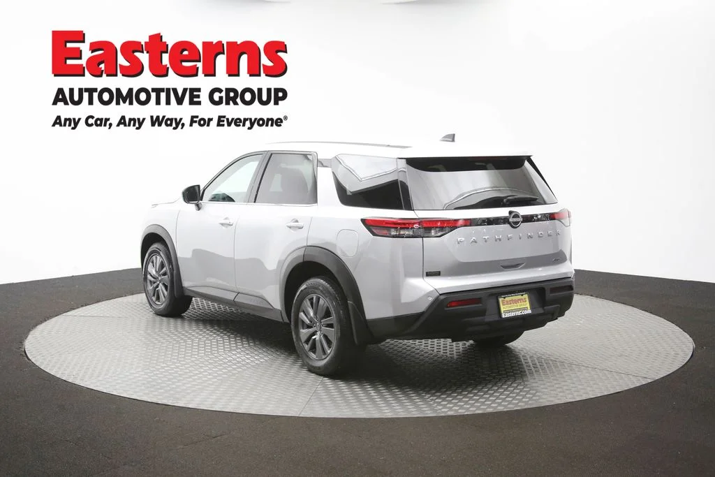 Used 2023 Silver Nissan S image 63