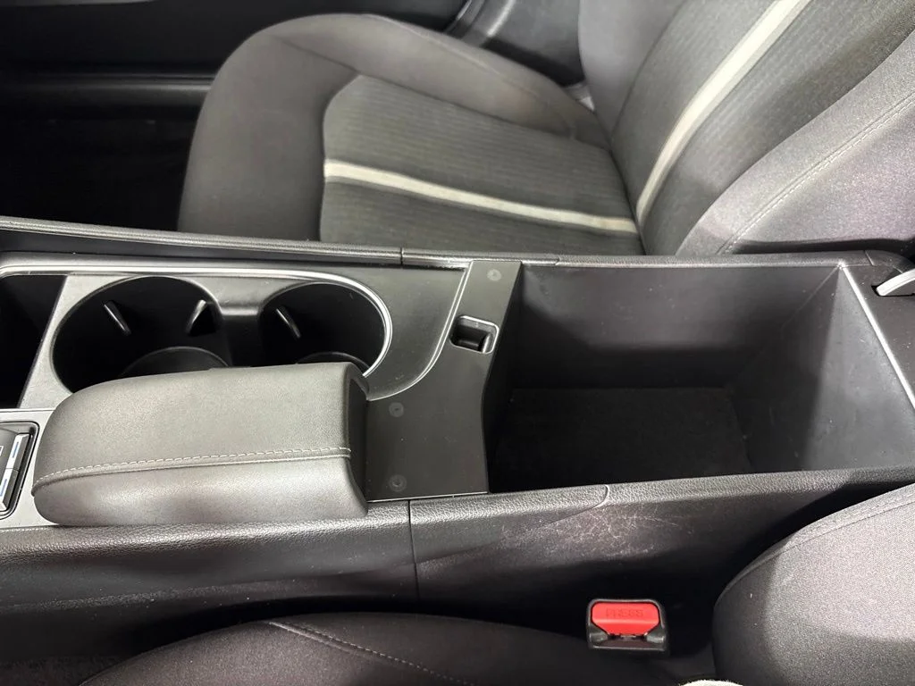 Used 2025 Gray Hyundai SEL image 35