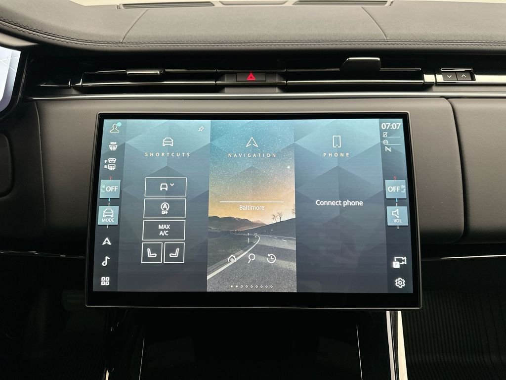 New 2026 Santorini Black Metallic Land Rover SE image 21