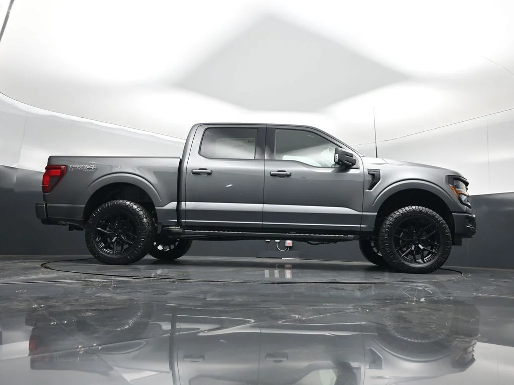 New 2026 Carbonized Gray Metallic Ford XLT image 44