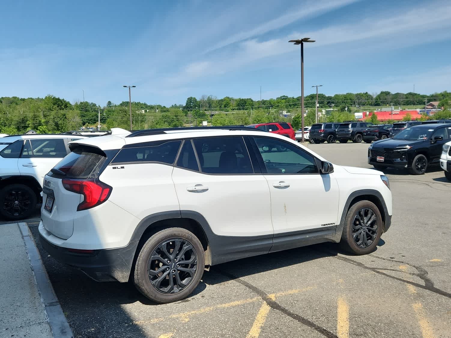 Used 2021 Summit White GMC SLE image 4