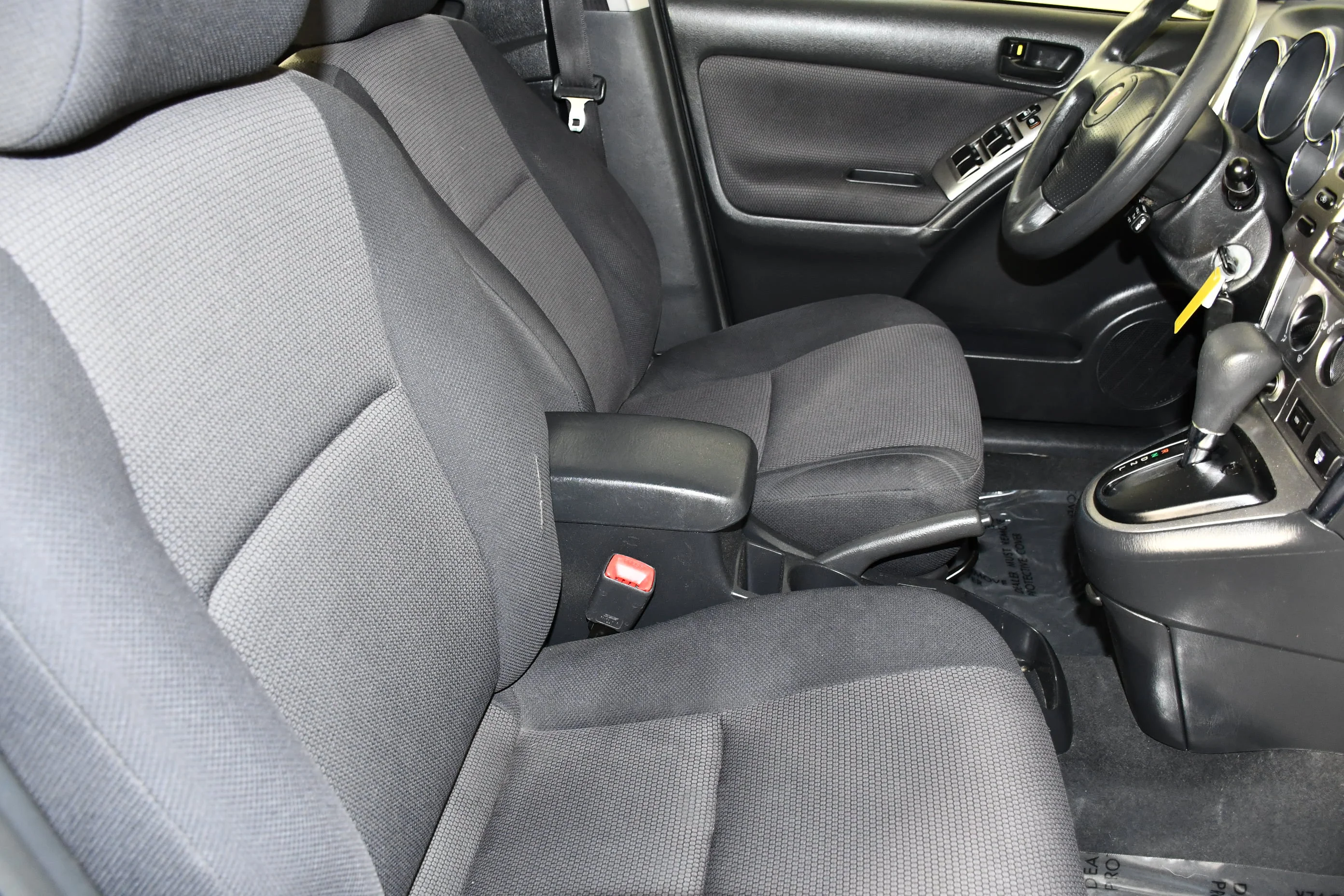 Used 2005 Abyss Black Pontiac Base image 36