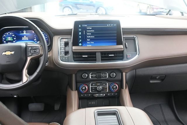 Used 2023 Black Chevrolet High Country image 19