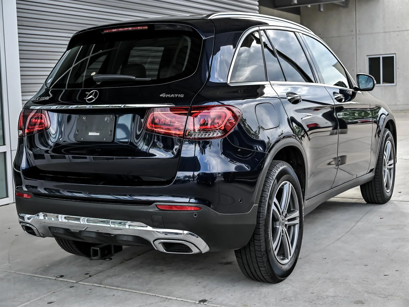 Used 2020 Blue Mercedes-Benz GLC 300 4MATIC® image 8