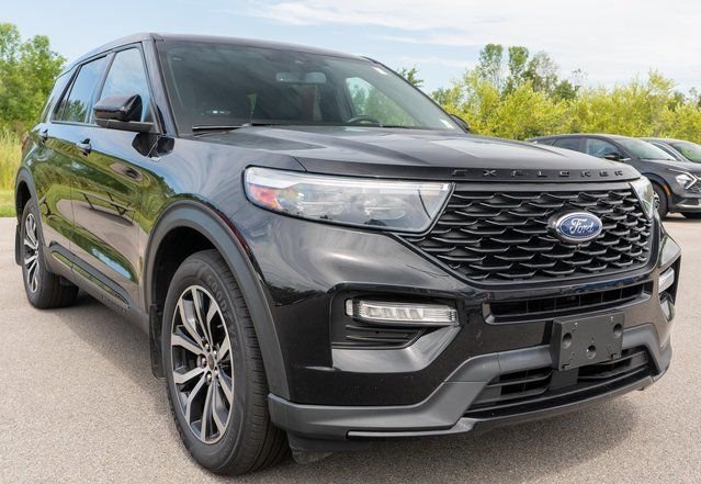 Used 2022 Black Ford ST-Line image 4