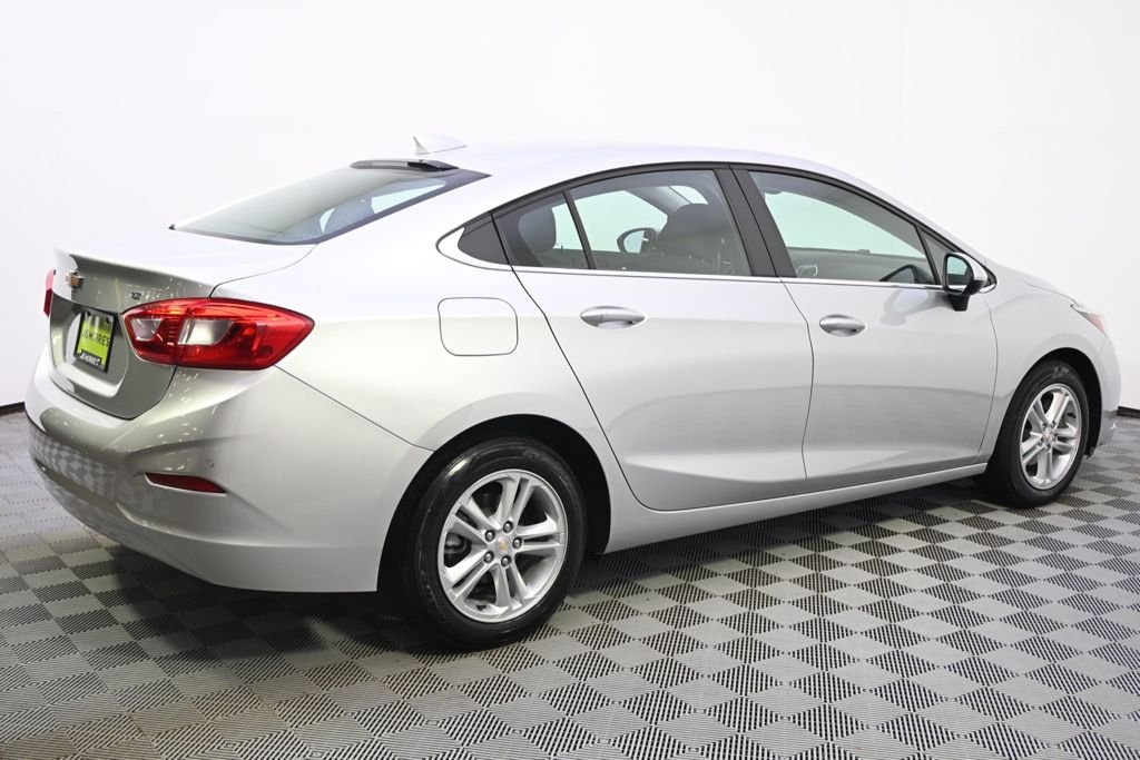 Used 2017 Silver Ice Metallic Chevrolet LT image 7