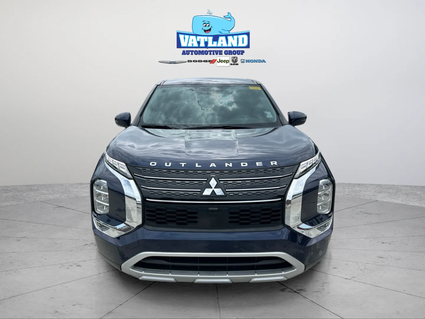 Used 2024 Cosmic Blue Metallic Mitsubishi SE image 21