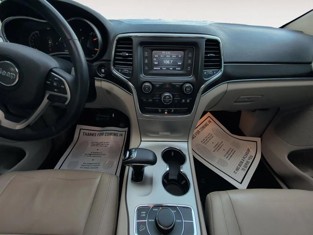 Used 2014 Silver Jeep Limited image 11