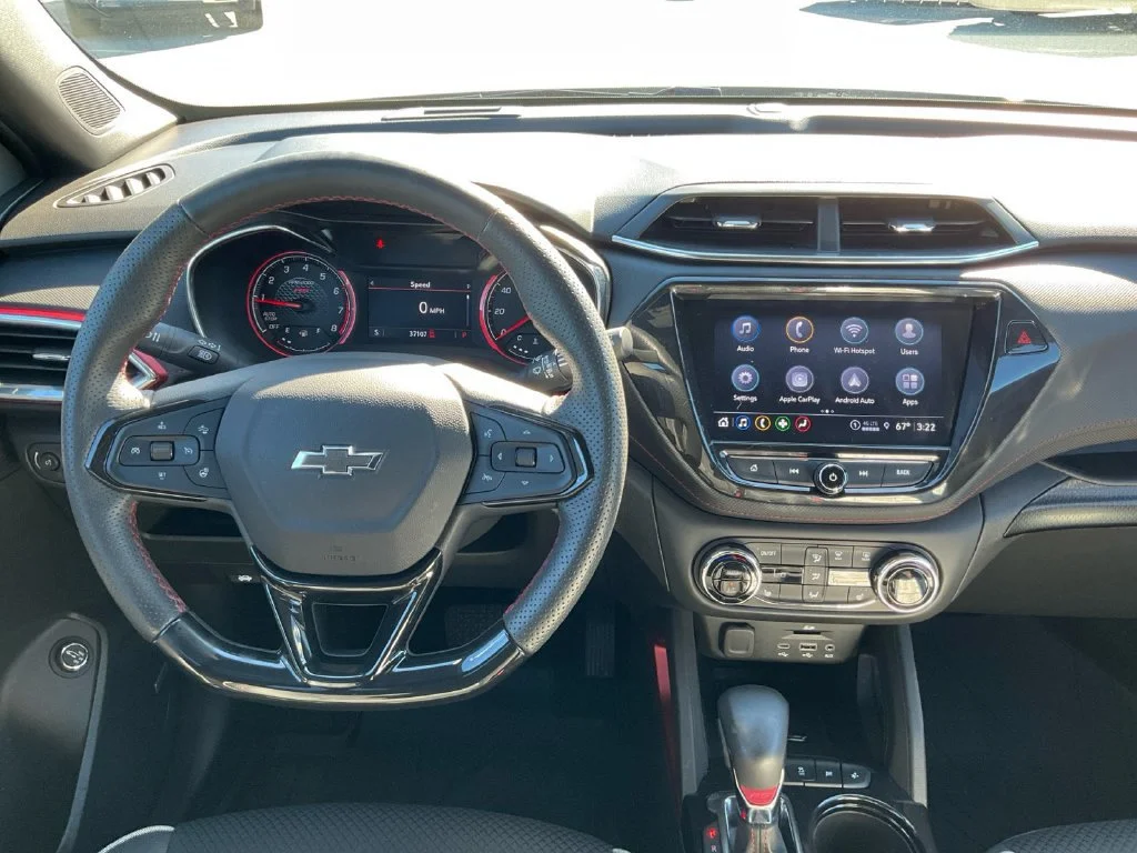 Used 2023 IRIDESCENT PEARL TRICOAT Chevrolet RS image 18