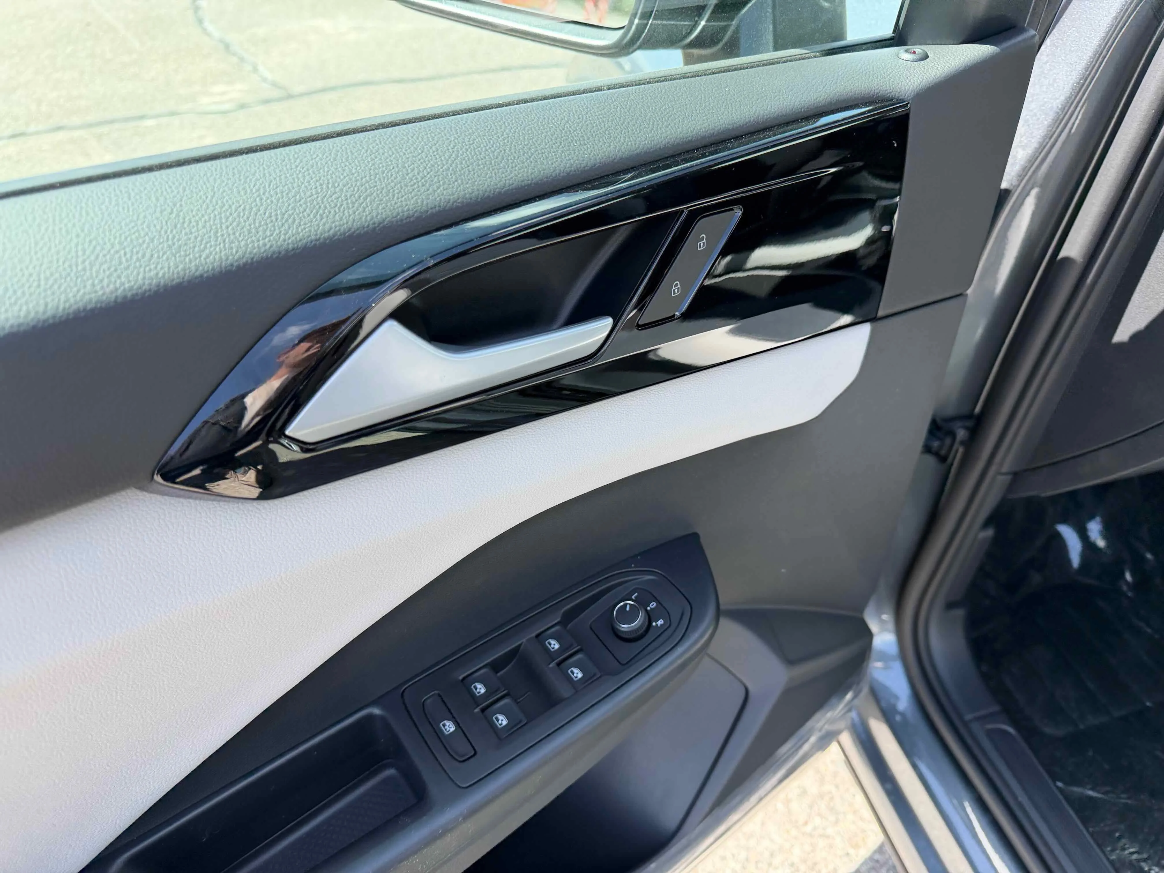 New 2026 Platinum Gray Volkswagen S image 14