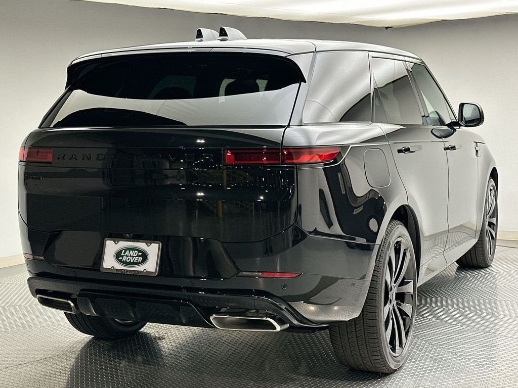 New 2027 Santorini Black Metallic Land Rover Dynamic SE image 3