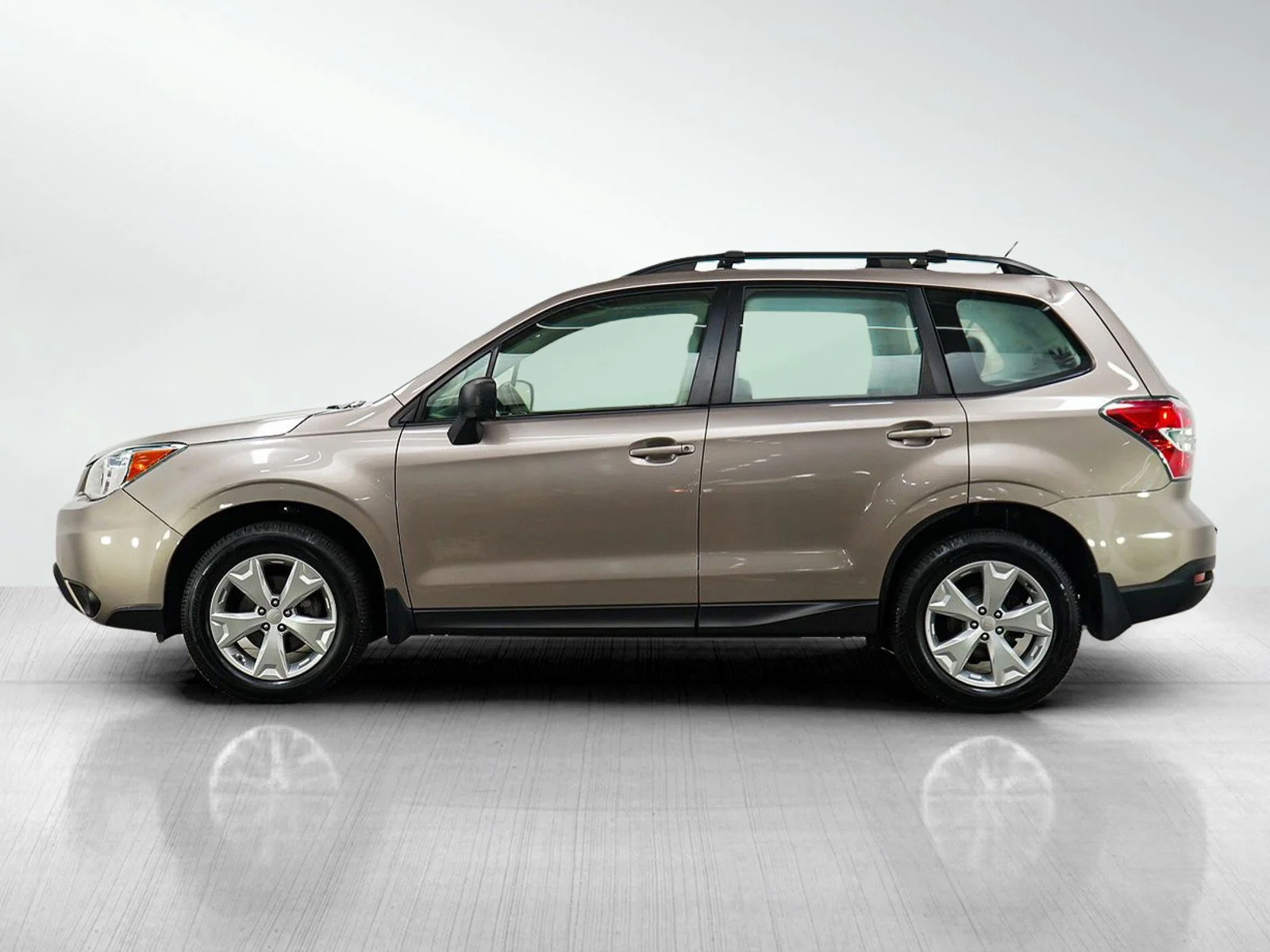 Used 2015 Subaru Forester i with VIN JF2SJABC8FH581035 for sale in Burnsville, Minnesota