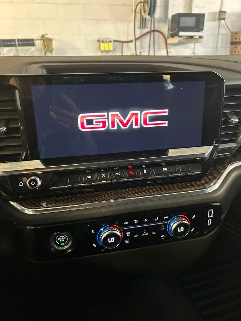 Used 2023 Blue GMC Elevation image 8