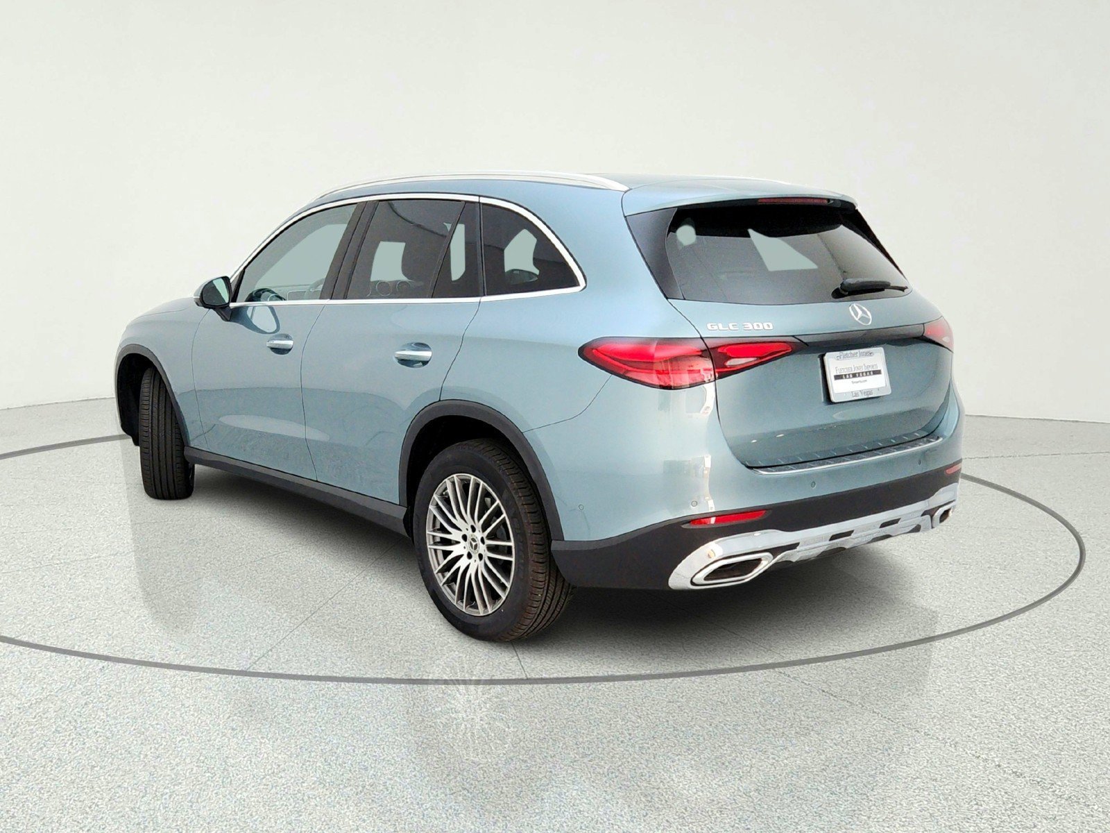 New 2026 Verde Silver Metallic Mercedes-Benz GLC 300 SUV image 33