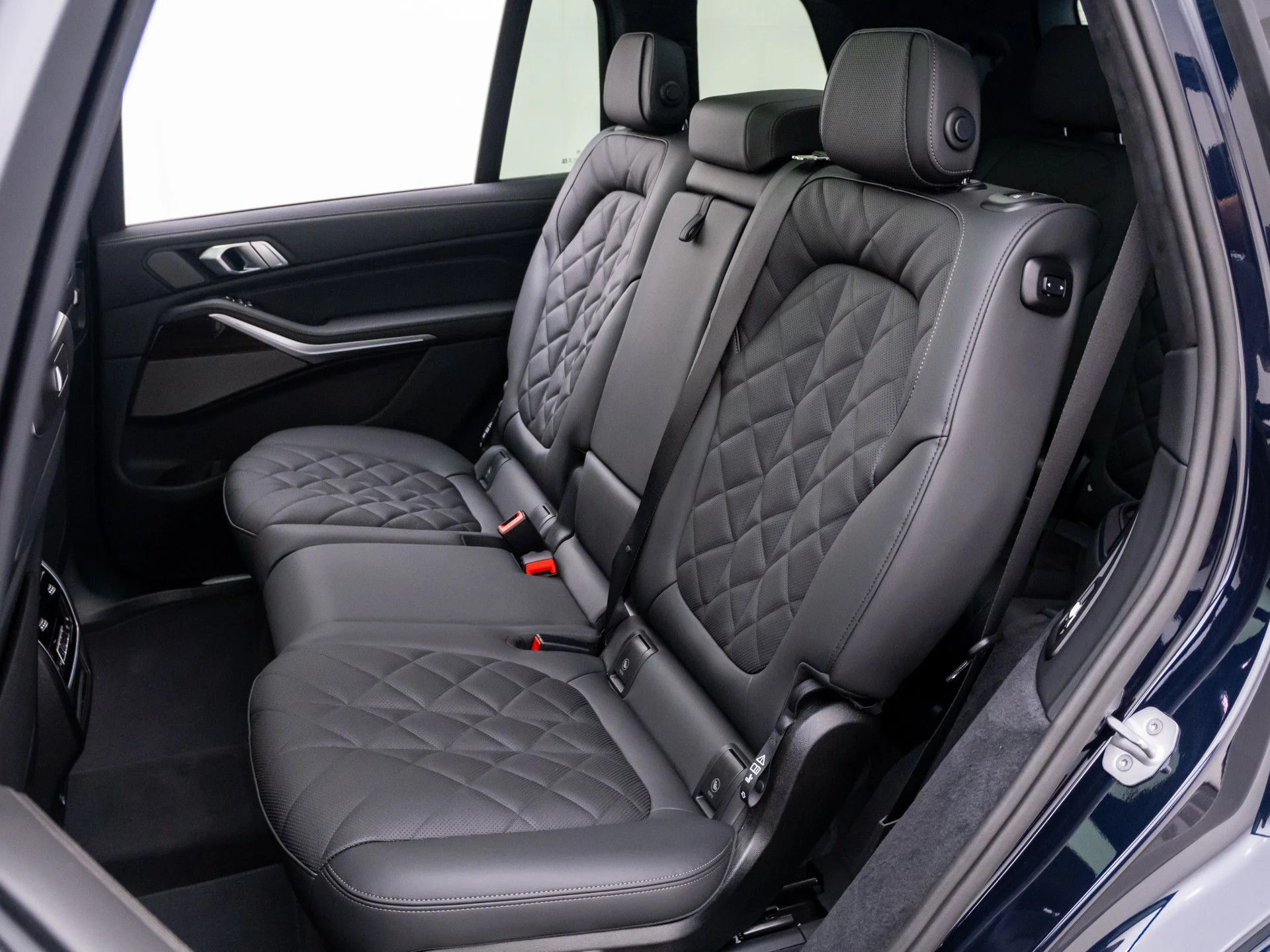 New 2027 Black BMW xDrive40i image 18