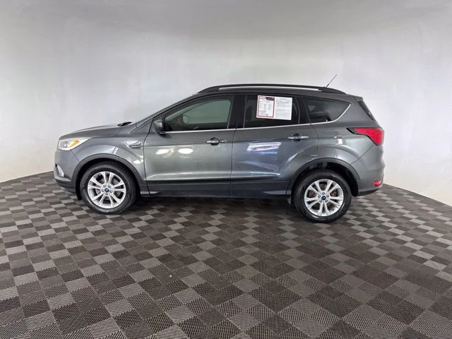 Used 2019 Gray Ford SEL image 12