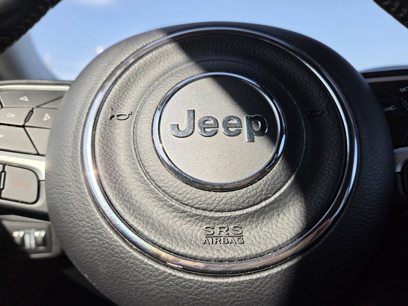 Used 2021 Billet Silver Metallic Clearcoat Jeep Limited image 27
