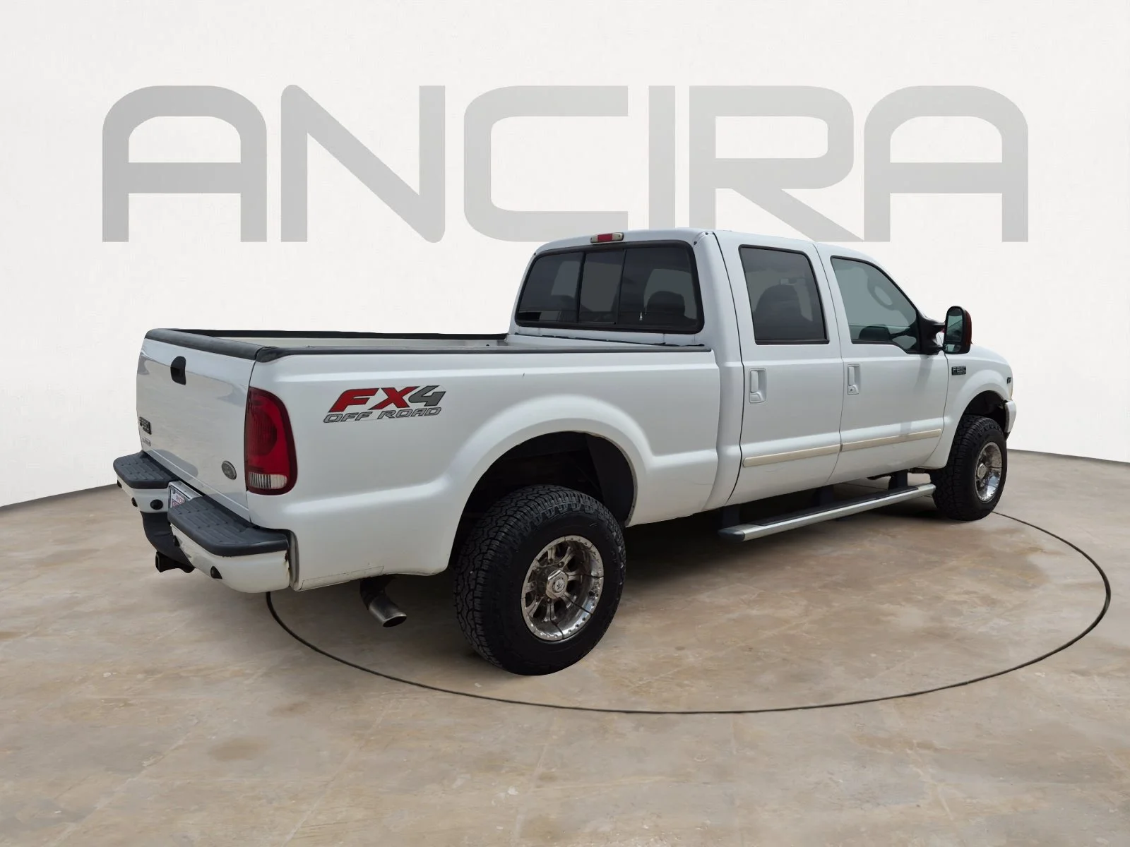 Used 2004 White Ford XL image 10