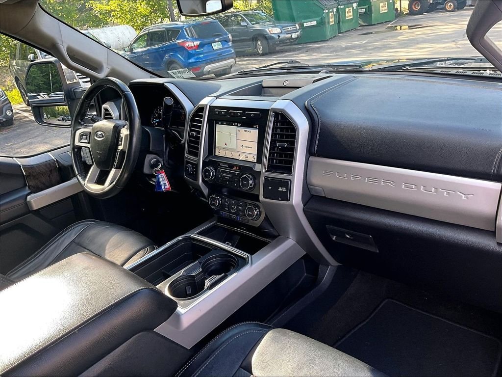 Used 2019 Black Metallic Ford Lariat image 14