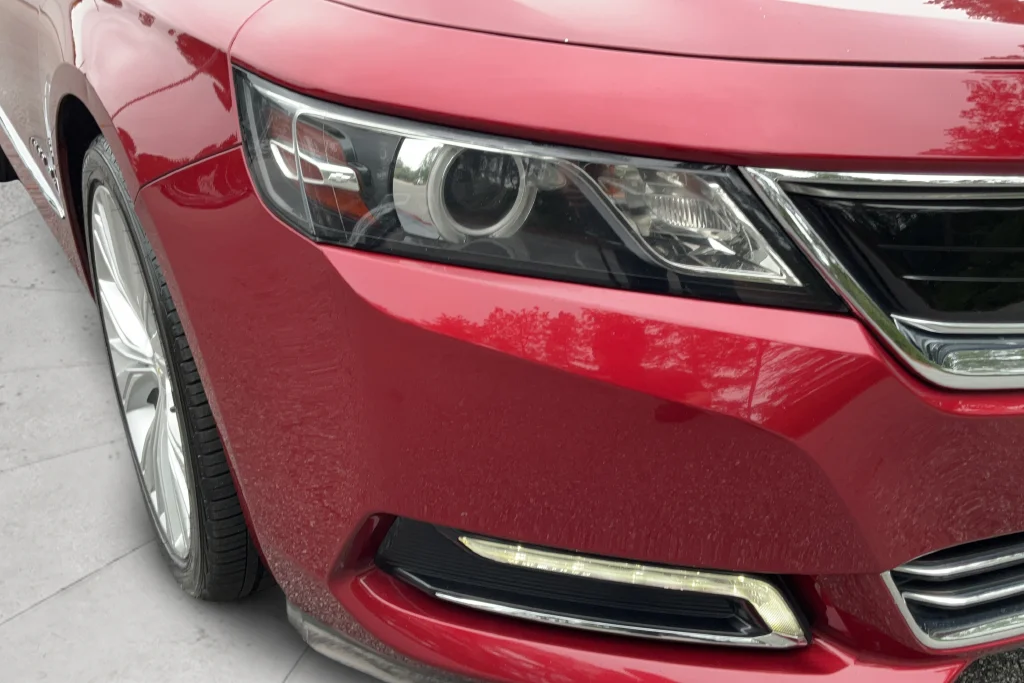 Used 2018 Red Chevrolet Premier image 27