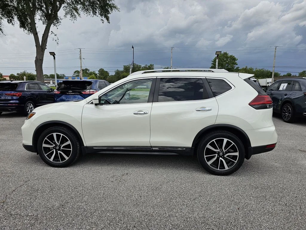 Used 2020 White Nissan SL image 5