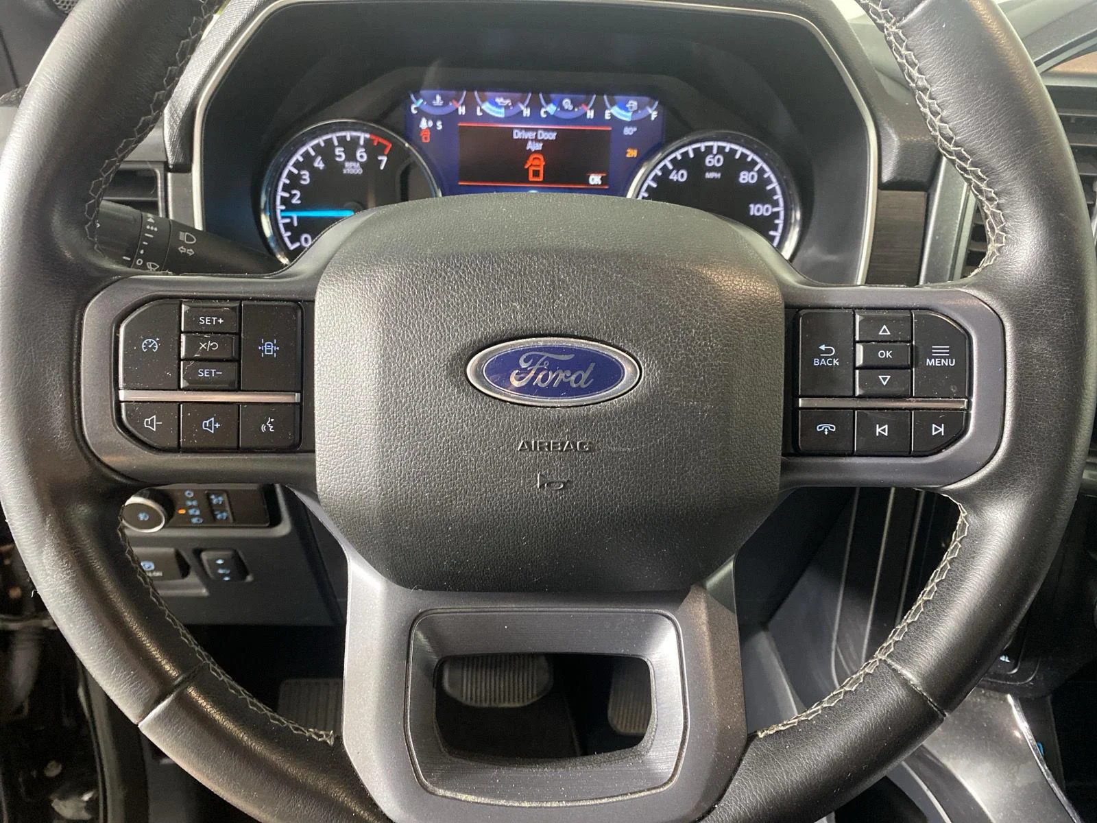 Used 2023 Agate Black Ford XLT image 24