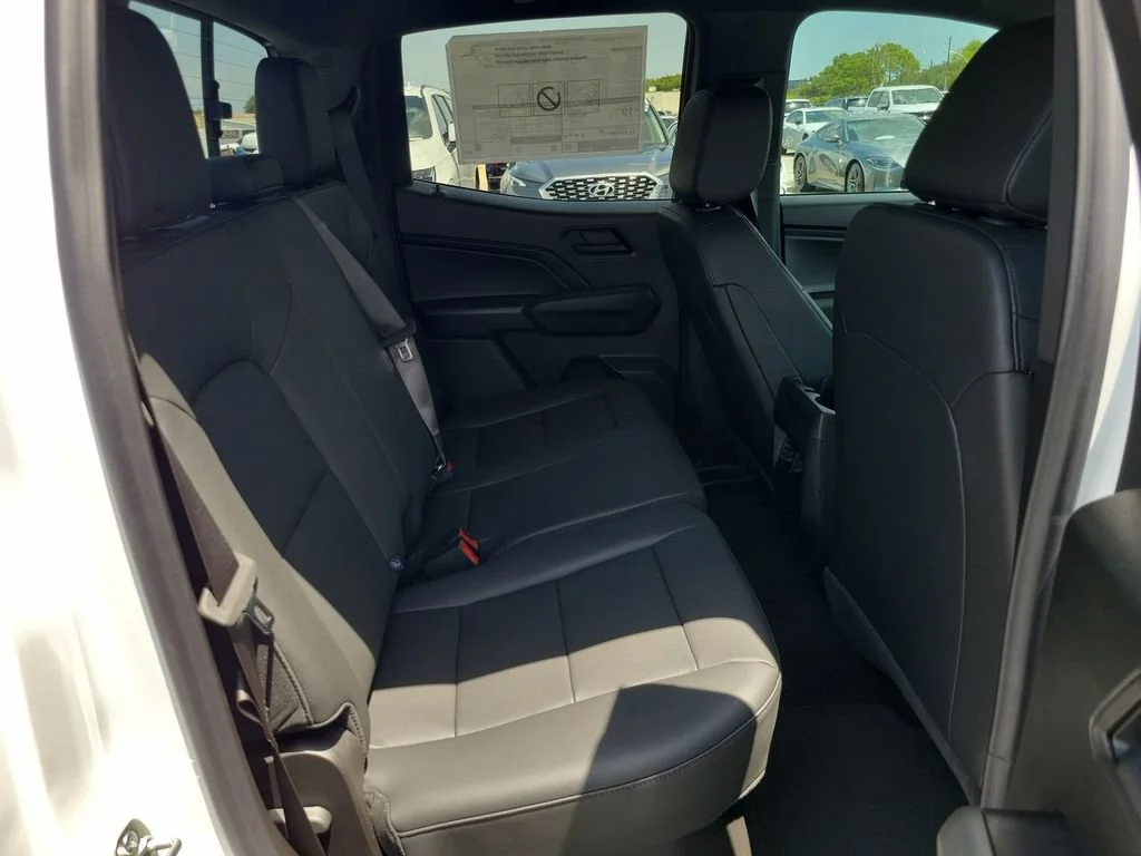 New 2026 Summit White Chevrolet Trail Boss image 27