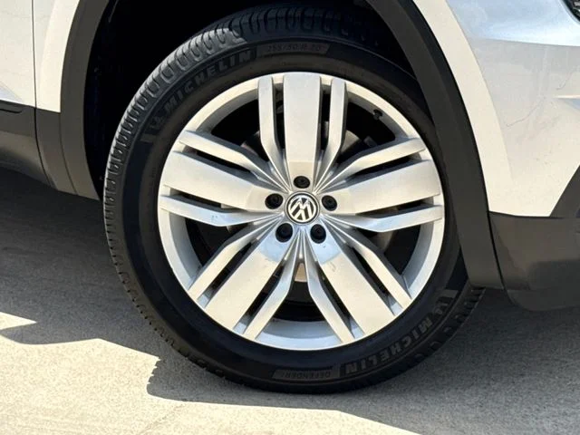 Used 2019 Volkswagen Atlas SE w/Tech with VIN 1V2WR2CA8KC566505 for sale in Leander, TX