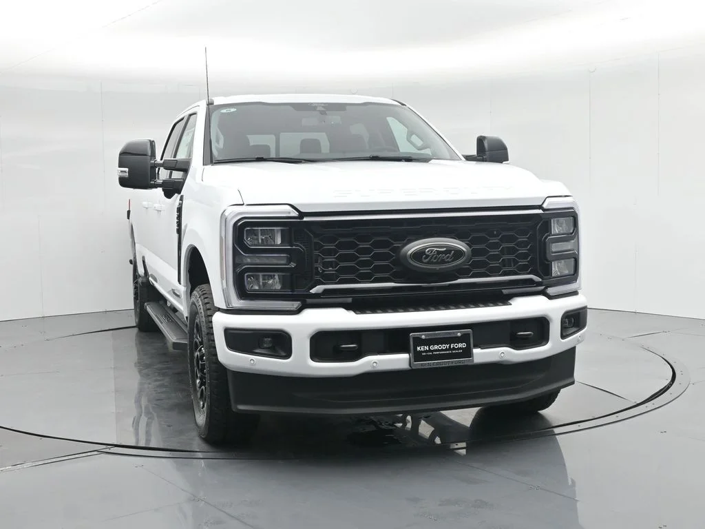 New 2026 Oxford White Ford Lariat image 12
