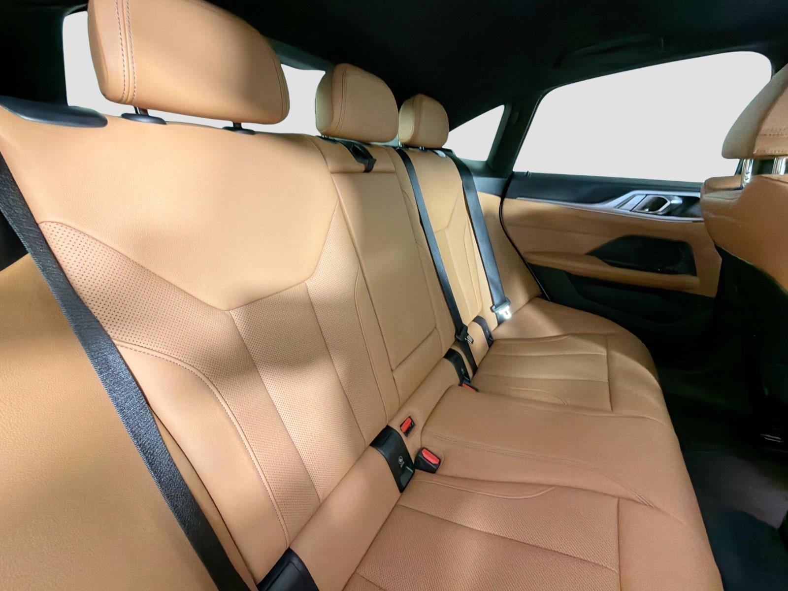 Certified Used 2024 Alpine White BMW M440i image 27
