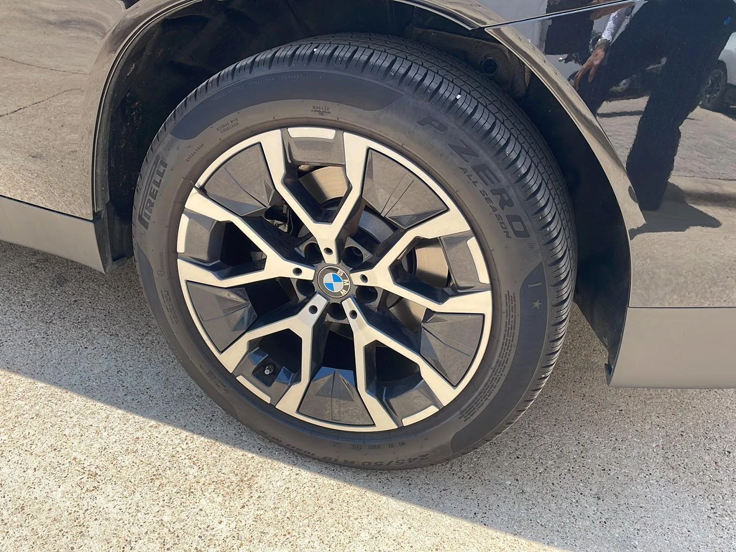 Certified Used 2026 Black Sapphire bmw 30 xDrive image 5