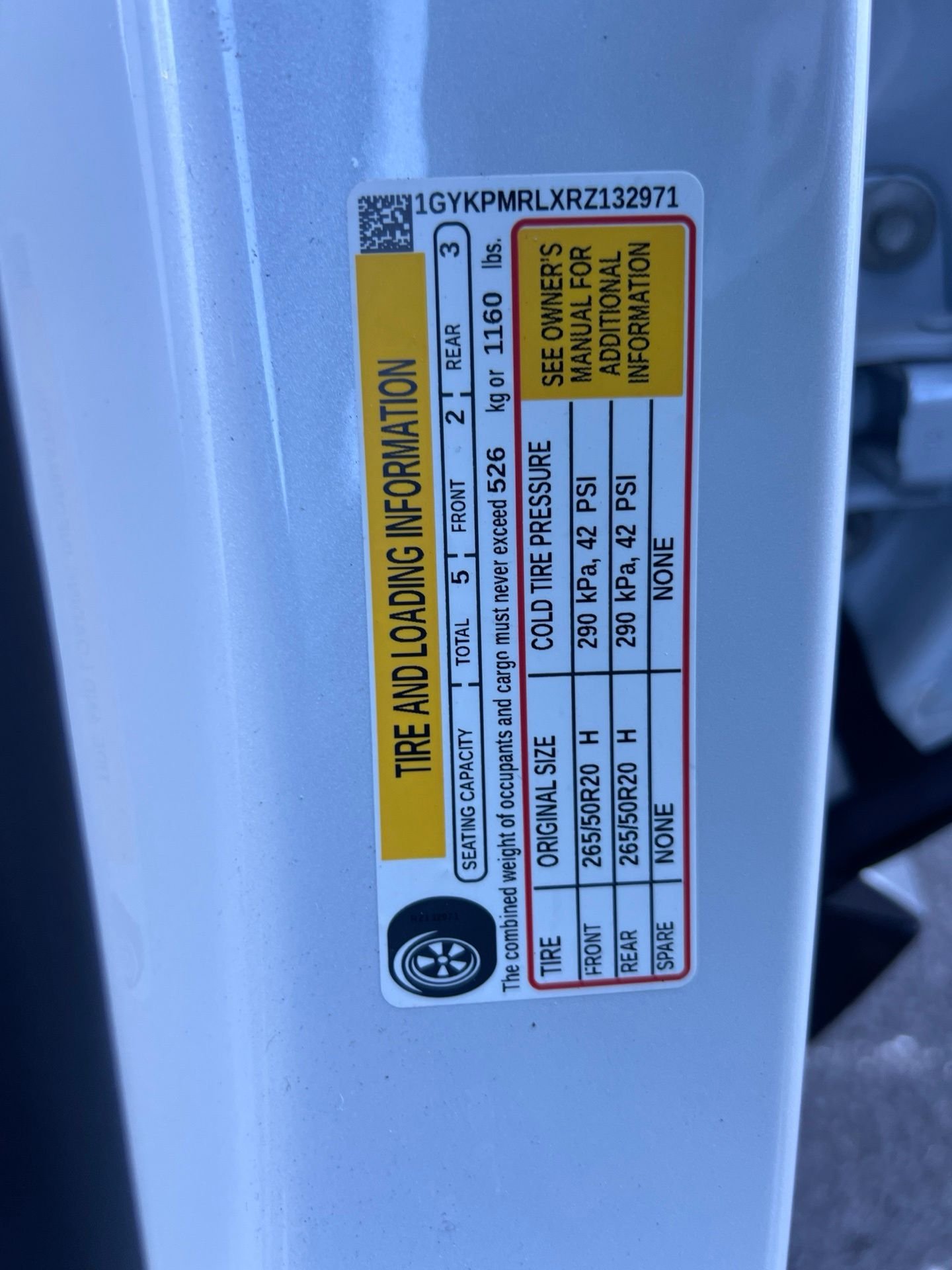 Used 2024 White Cadillac Tech image 27