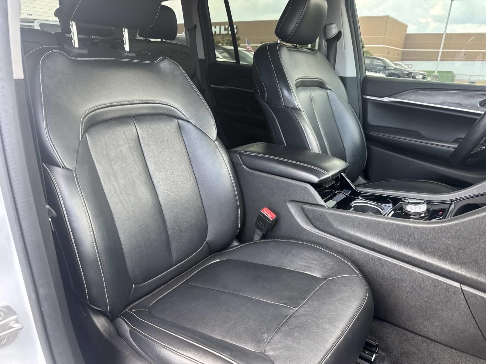 Used 2022 White Jeep Limited image 13