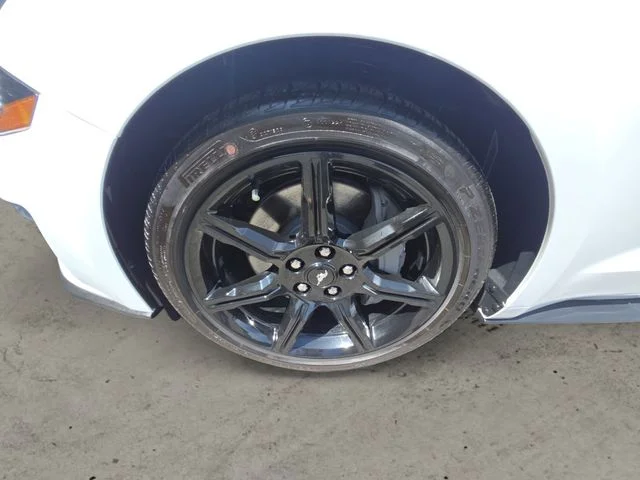 Used 2018 White Ford GT Premium image 14